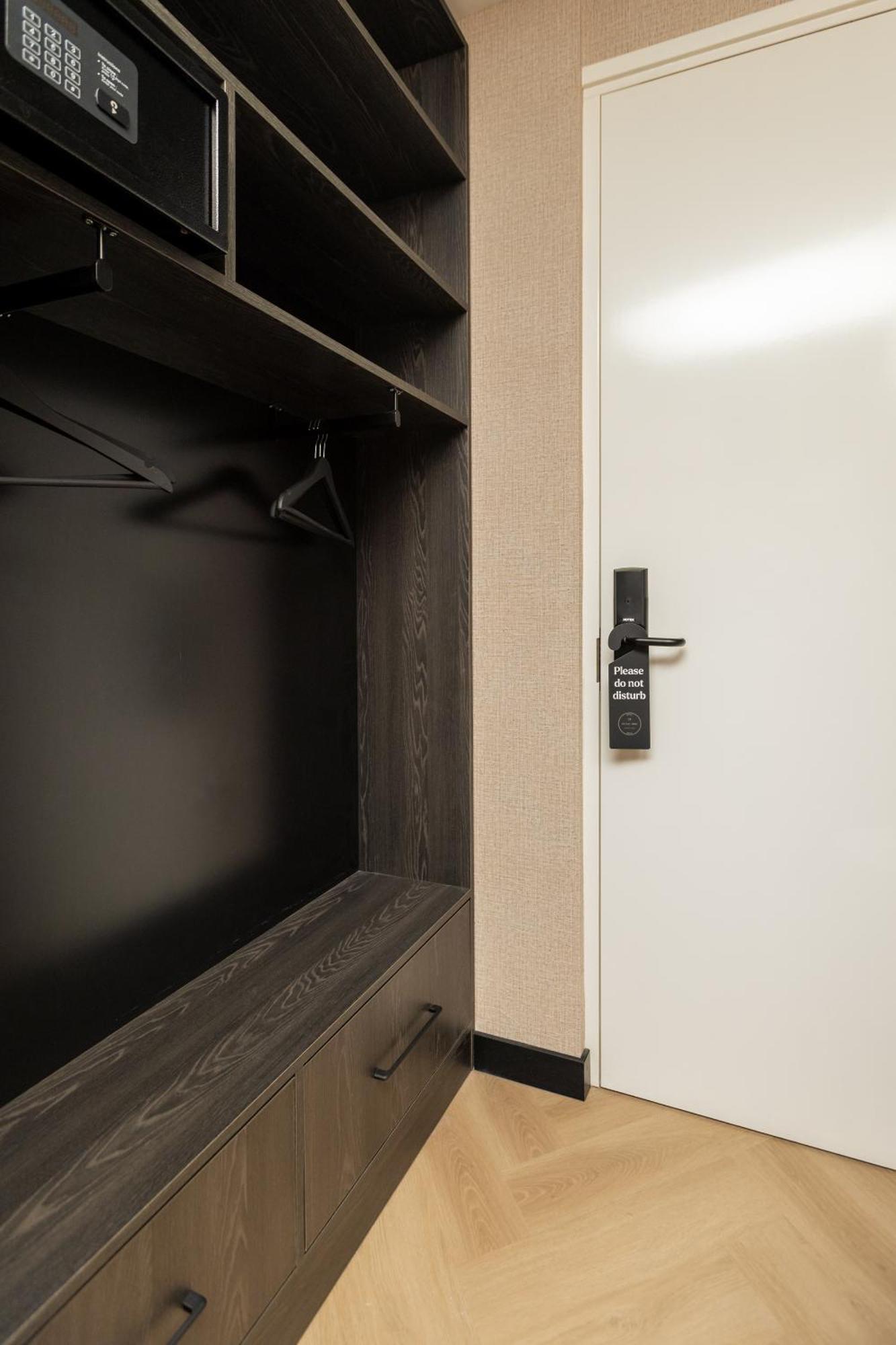 Hotel Twenty-Three Amsterdam Airport Hoofddorp Bagian luar foto
