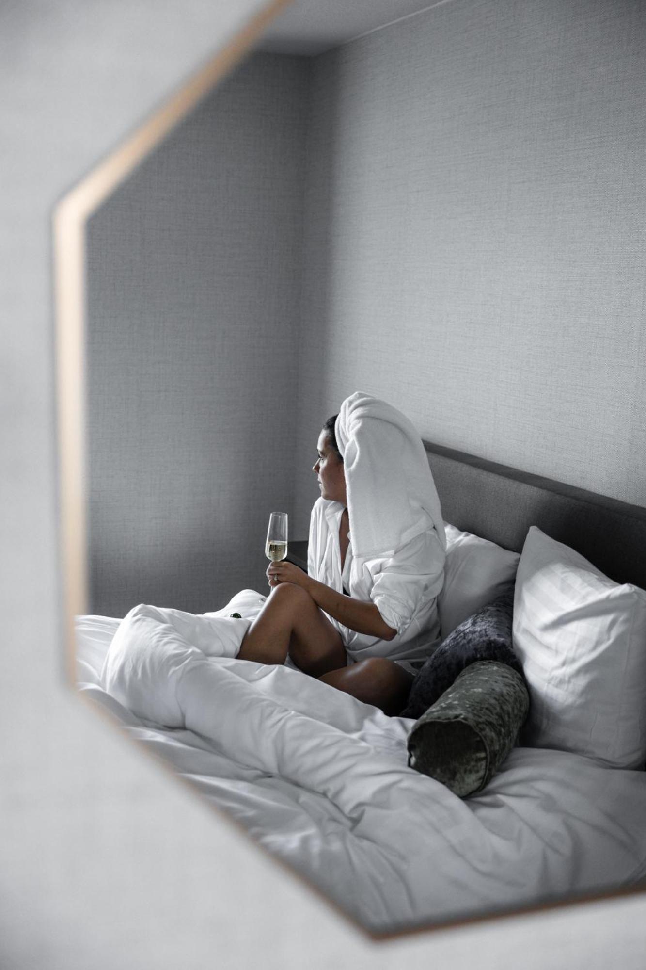 Hotel Twenty-Three Amsterdam Airport Hoofddorp Bagian luar foto