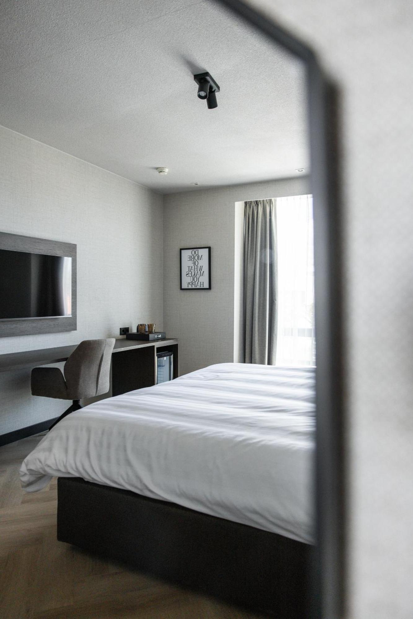 Hotel Twenty-Three Amsterdam Airport Hoofddorp Bagian luar foto