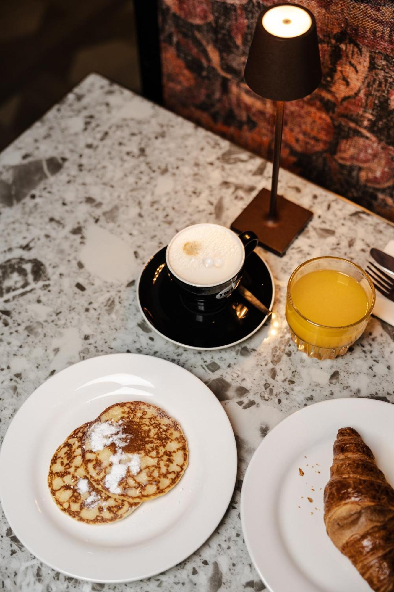 Hotel Twenty-Three Amsterdam Airport Hoofddorp Bagian luar foto